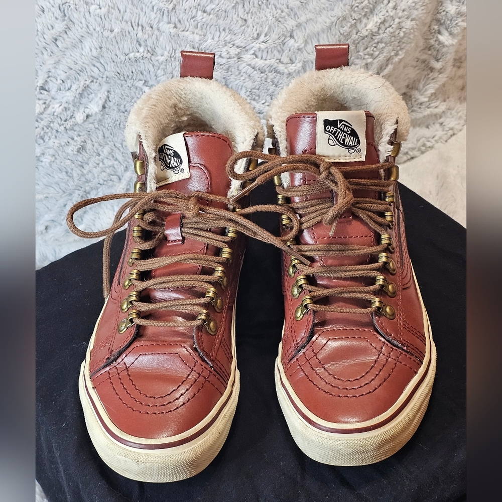 Hi tapered leather brown vans size 6 woman